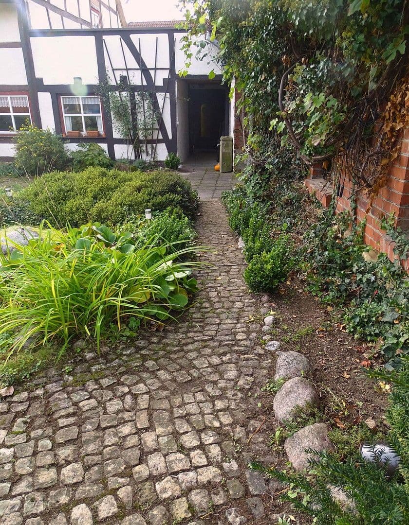 Prodej domu 200 m², pozemek 1.220 m², Hessisch Oldendorf, Dolní Sasko Prodej domu 200 m², pozemek 1.220 m², Hessisch Oldendorf, Dolní Sasko