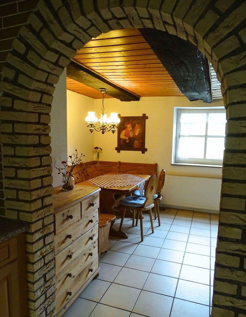 Prodej domu 200 m², pozemek 1.220 m², Hessisch Oldendorf, Dolní Sasko Prodej domu 200 m², pozemek 1.220 m², Hessisch Oldendorf, Dolní Sasko