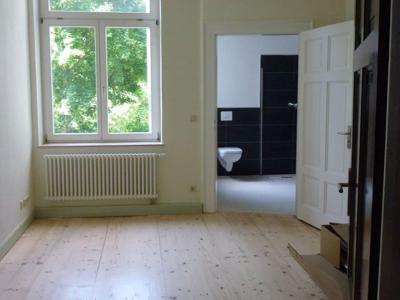 Pronájem bytu 4+1 165 m², Lindenauallee 28, Gotha, Durynsko Pronájem bytu 4+1 165 m², Lindenauallee 28, Gotha, Durynsko