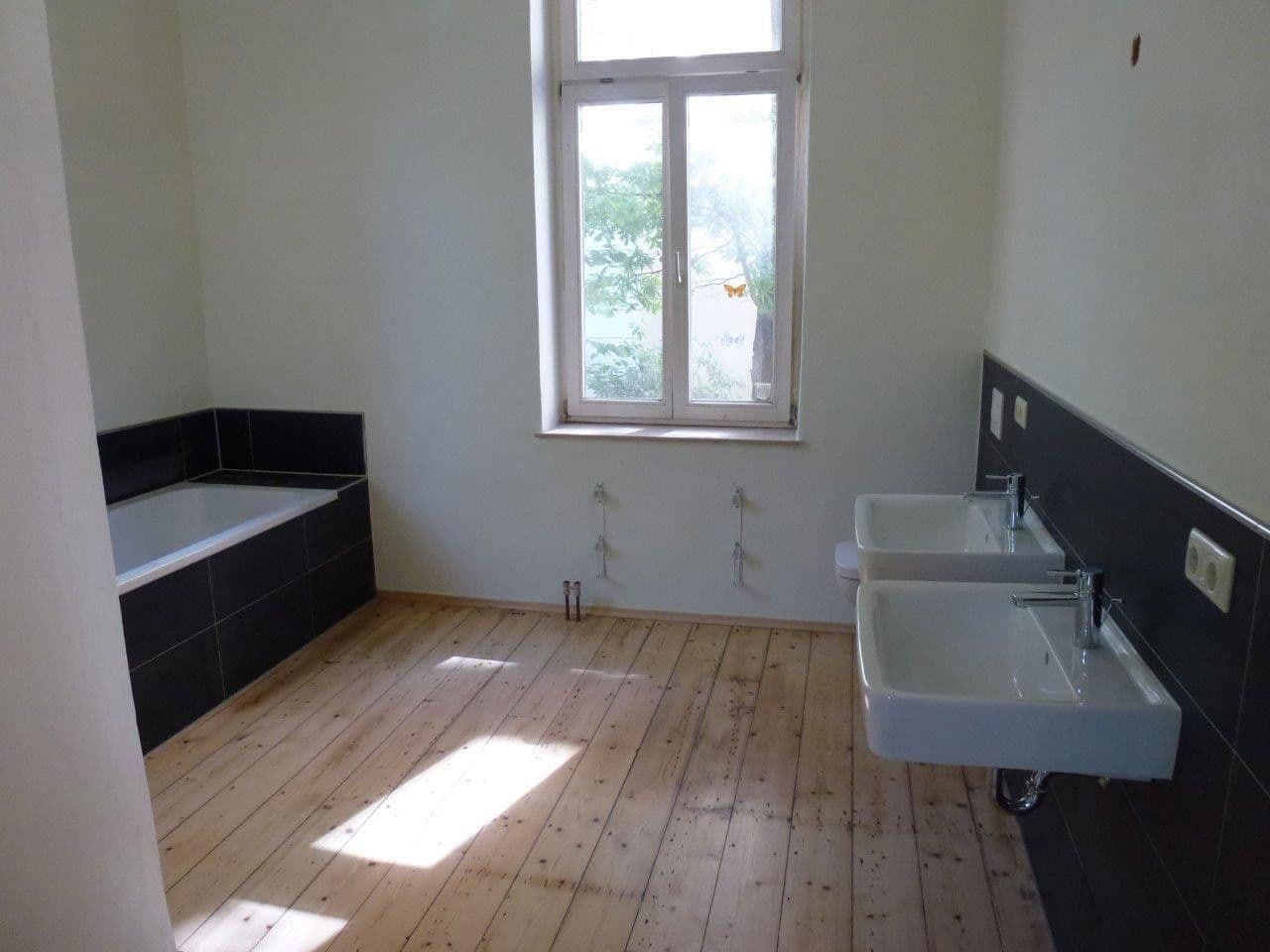 Pronájem bytu 4+1 165 m², Lindenauallee 28, Gotha, Durynsko Pronájem bytu 4+1 165 m², Lindenauallee 28, Gotha, Durynsko