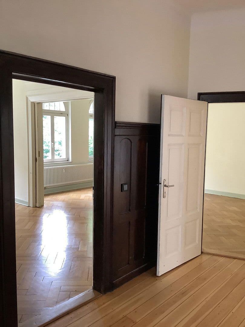 Pronájem bytu 4+1 165 m², Lindenauallee 28, Gotha, Durynsko Pronájem bytu 4+1 165 m², Lindenauallee 28, Gotha, Durynsko