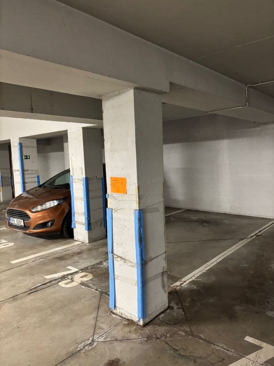 Prodej garáže 12 m², Padovská, Praha, Praha Prodej garáže 12 m², Padovská, Praha, Praha