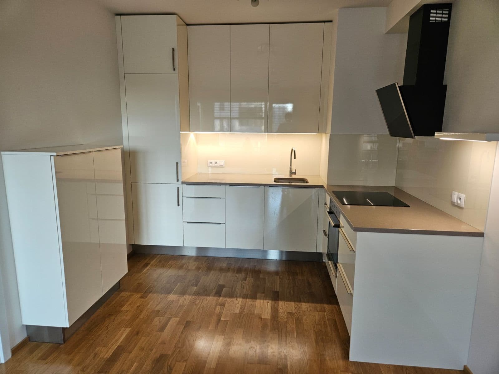 Pronájem bytu 2+kk 54 m², Waltariho, Praha, Praha Pronájem bytu 2+kk 54 m², Waltariho, Praha, Praha