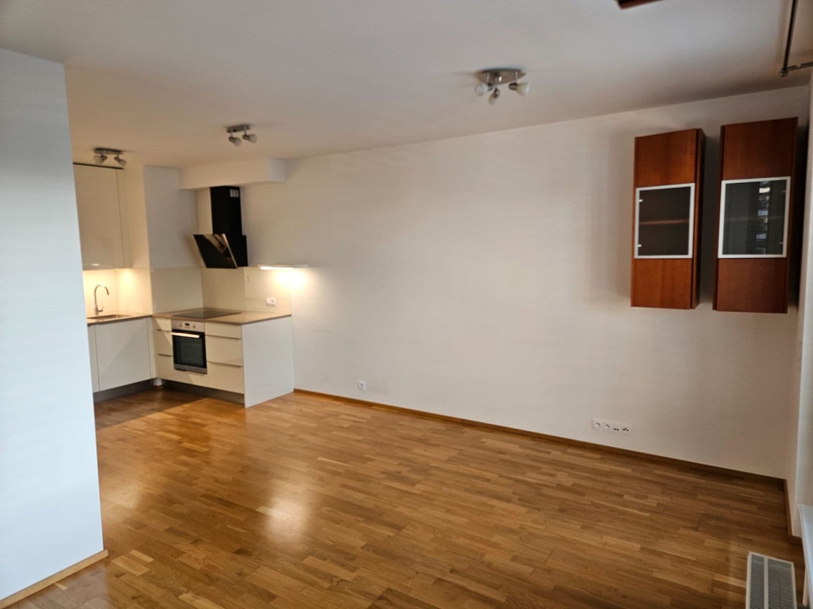 Pronájem bytu 2+kk 54 m², Waltariho, Praha, Praha Pronájem bytu 2+kk 54 m², Waltariho, Praha, Praha