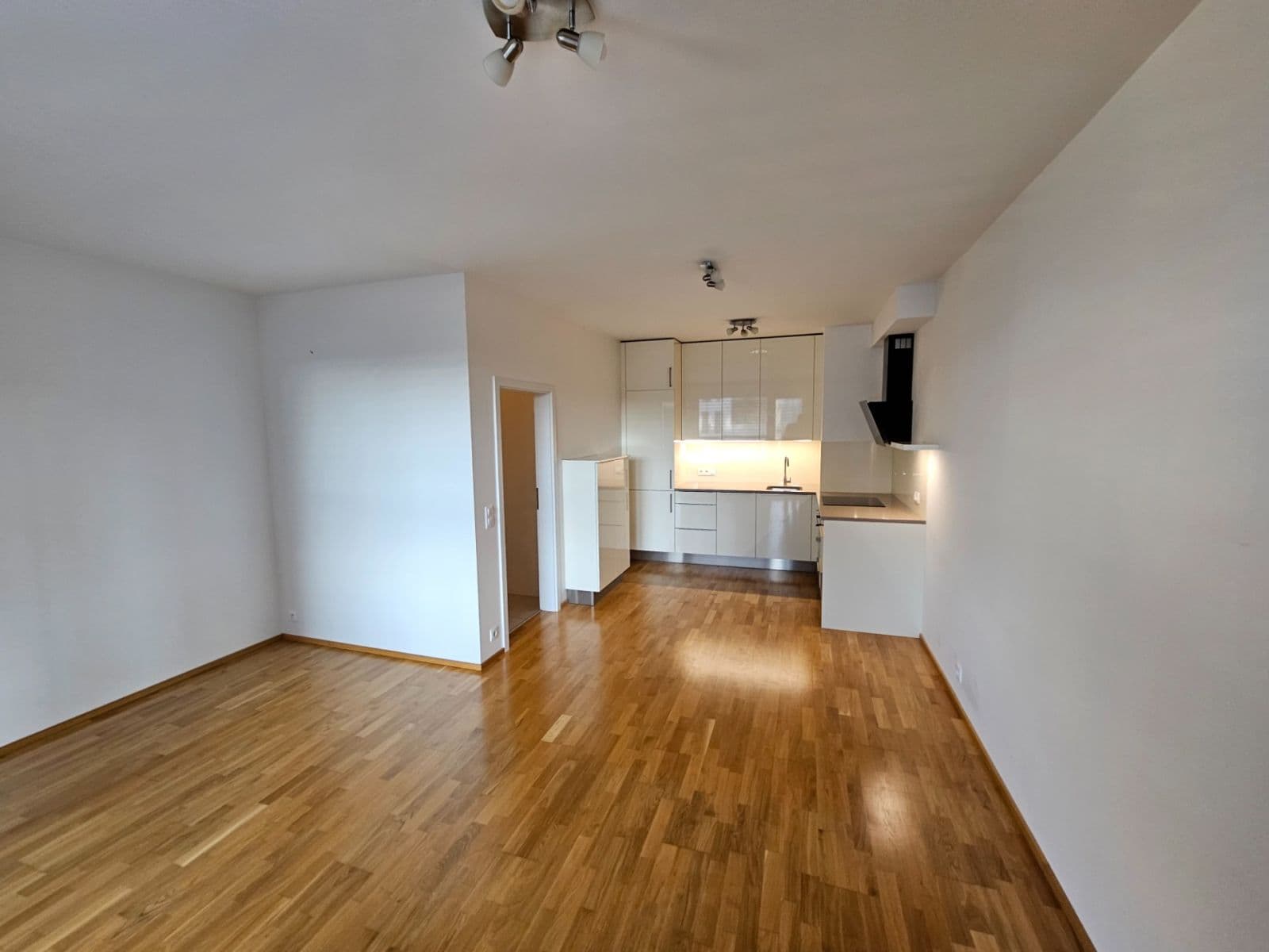 Pronájem bytu 2+kk 54 m², Waltariho, Praha, Praha Pronájem bytu 2+kk 54 m², Waltariho, Praha, Praha