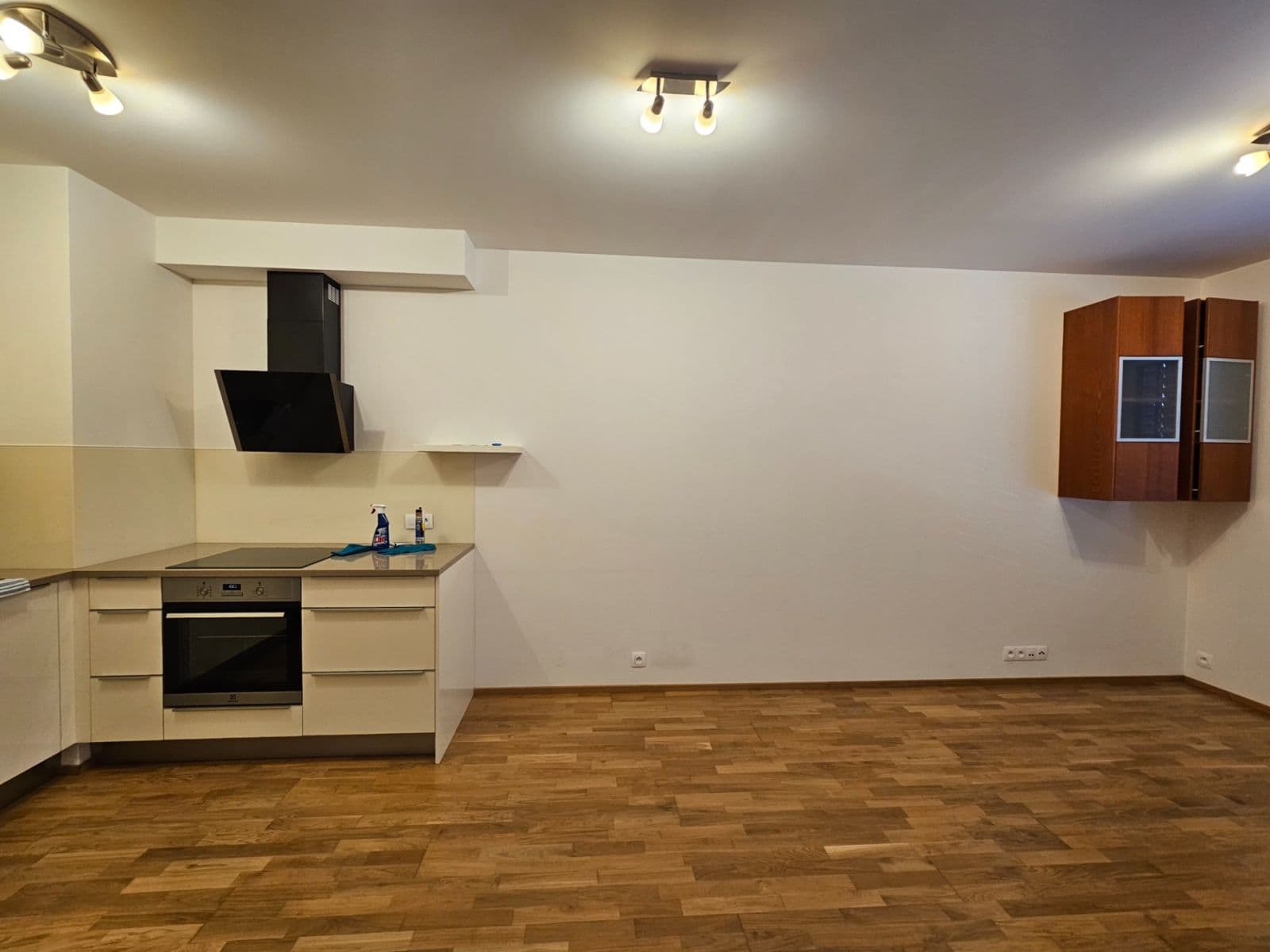 Pronájem bytu 2+kk 54 m², Waltariho, Praha, Praha Pronájem bytu 2+kk 54 m², Waltariho, Praha, Praha