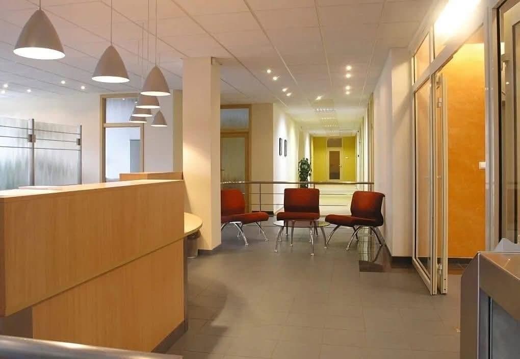 Pronájem kanceláře 15 m², Vršovické náměstí, Praha, Praha Pronájem kanceláře 15 m², Vršovické náměstí, Praha, Praha