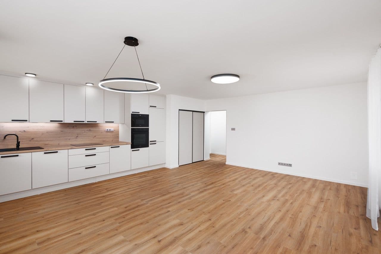 Prodej bytu 3+kk 86 m², Dr. Horákové, Poděbrady, Středočeský kraj Prodej bytu 3+kk 86 m², Dr. Horákové, Poděbrady, Středočeský kraj