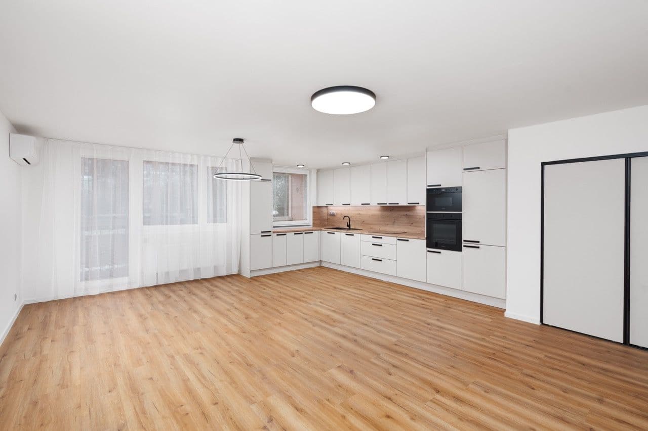 Prodej bytu 3+kk 86 m², Dr. Horákové, Poděbrady, Středočeský kraj Prodej bytu 3+kk 86 m², Dr. Horákové, Poděbrady, Středočeský kraj