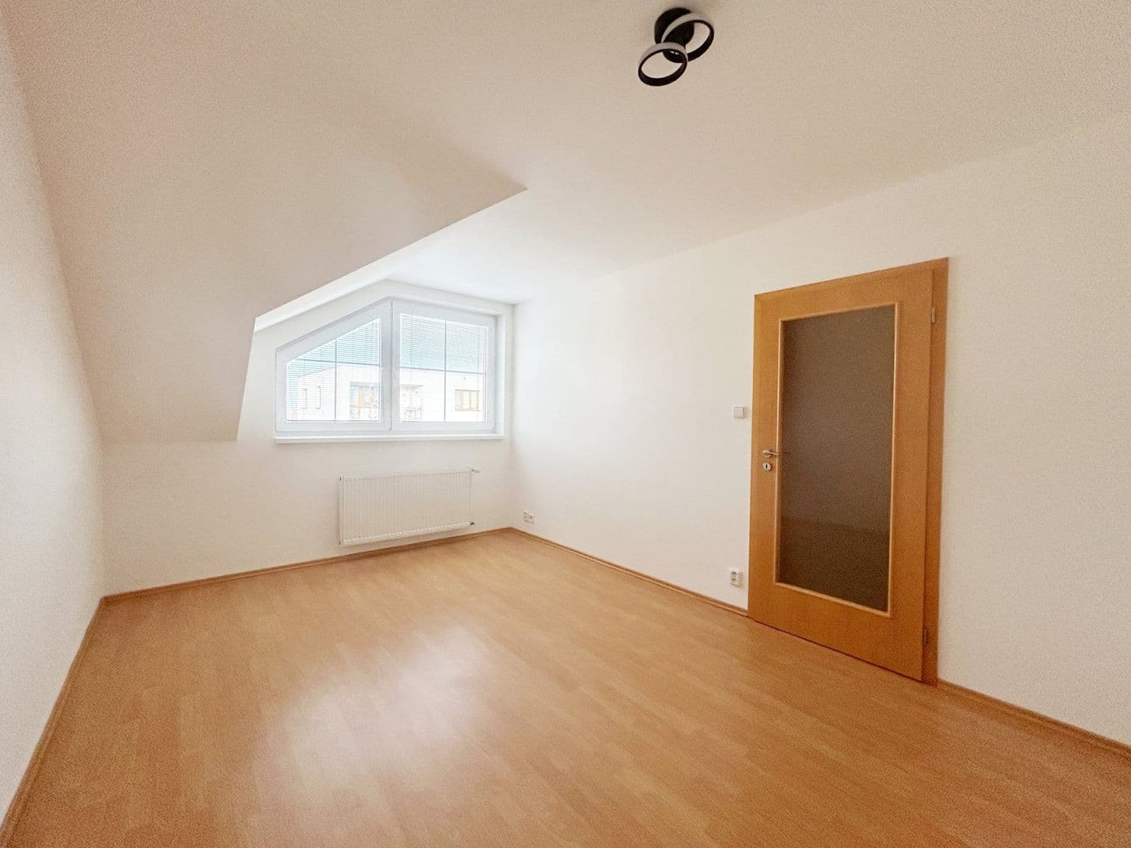 Pronájem domu 105 m², pozemek 80 m², Družstevní, Nehvizdy, Středočeský kraj Pronájem domu 105 m², pozemek 80 m², Družstevní, Nehvizdy, Středočeský kraj