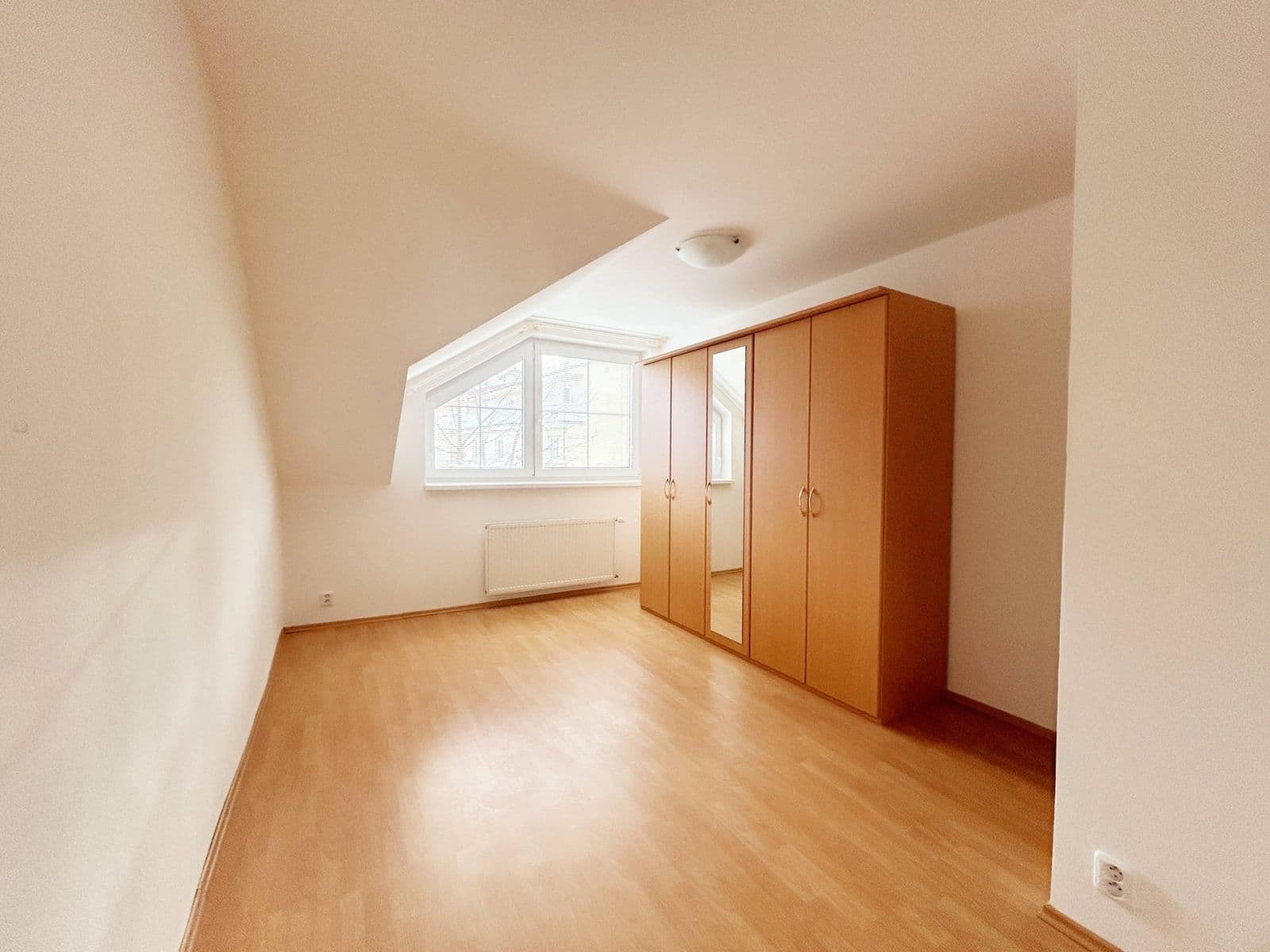 Pronájem domu 105 m², pozemek 80 m², Družstevní, Nehvizdy, Středočeský kraj Pronájem domu 105 m², pozemek 80 m², Družstevní, Nehvizdy, Středočeský kraj