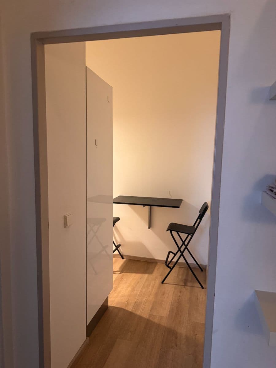 Pronájem bytu 1+1 40 m², Slovenská, Praha, Praha Pronájem bytu 1+1 40 m², Slovenská, Praha, Praha