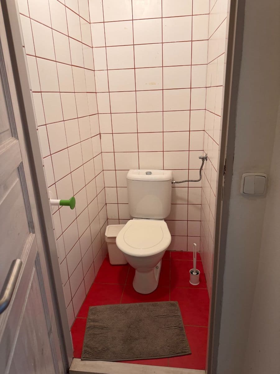 Pronájem bytu 1+1 40 m², Slovenská, Praha, Praha Pronájem bytu 1+1 40 m², Slovenská, Praha, Praha