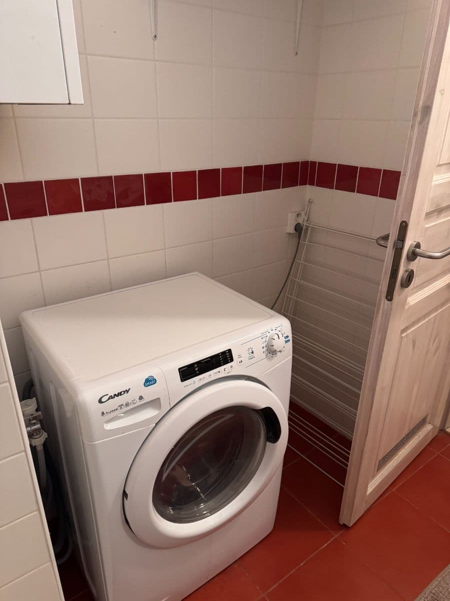 Pronájem bytu 1+1 40 m², Slovenská, Praha, Praha Pronájem bytu 1+1 40 m², Slovenská, Praha, Praha