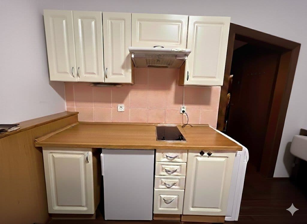 Pronájem bytu 1+kk 20 m², Na okruhu, Praha, Praha Pronájem bytu 1+kk 20 m², Na okruhu, Praha, Praha