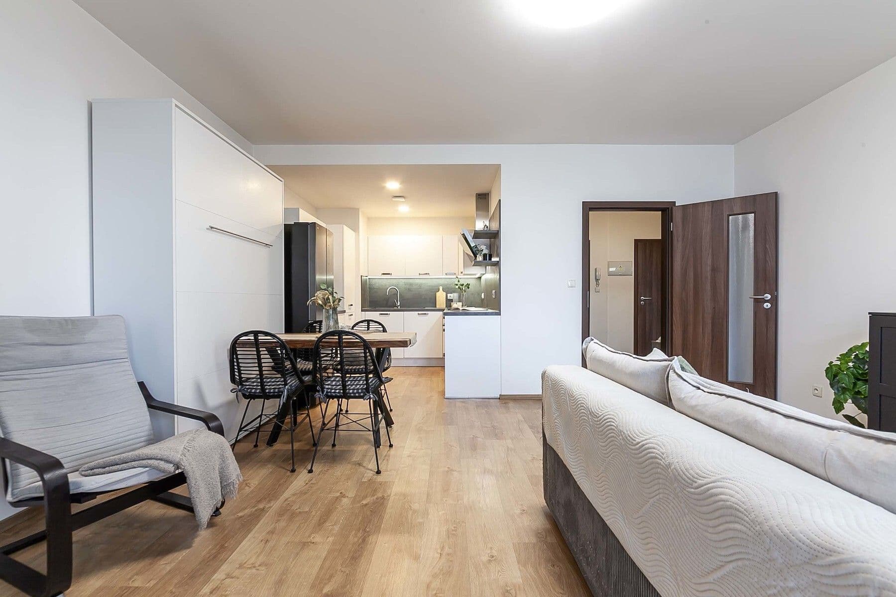 Prodej bytu 2+kk 62 m², Nepilova, Beroun, Středočeský kraj Prodej bytu 2+kk 62 m², Nepilova, Beroun, Středočeský kraj