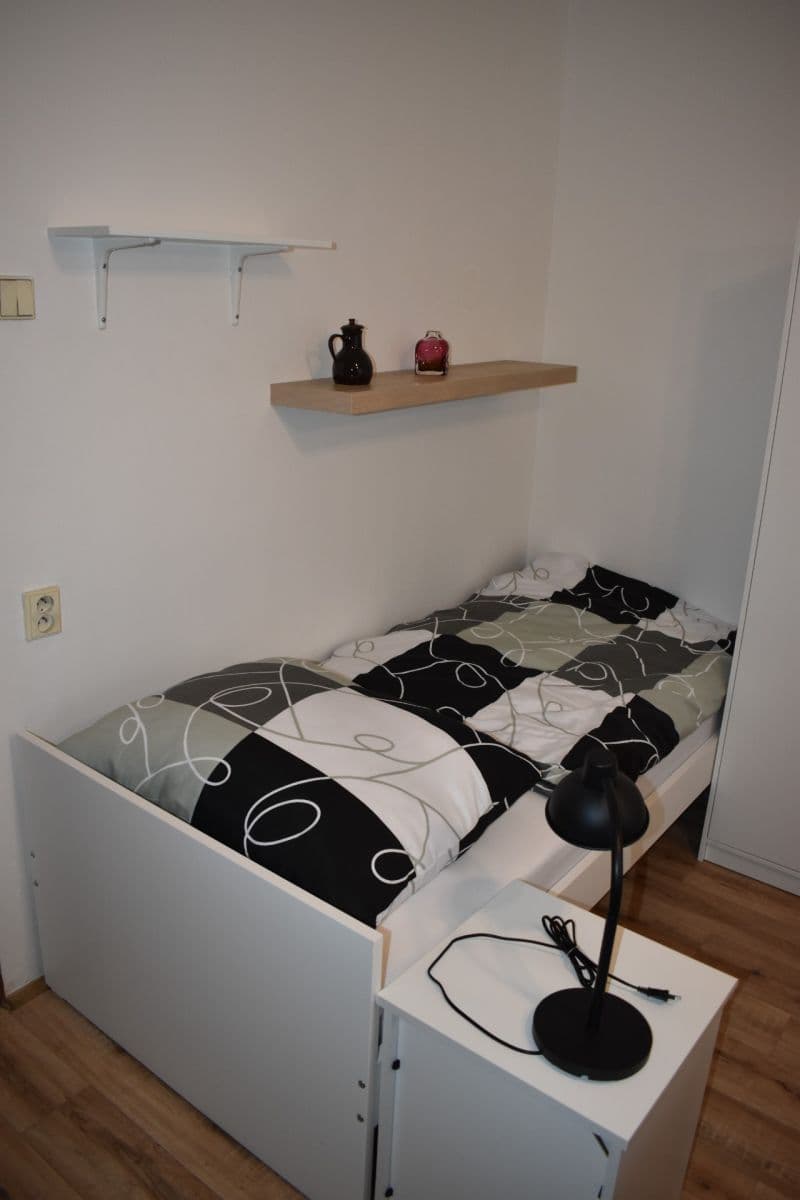 Pronájem bytu 3+1 87 m², Botanická, Brno, Jihomoravský kraj Pronájem bytu 3+1 87 m², Botanická, Brno, Jihomoravský kraj