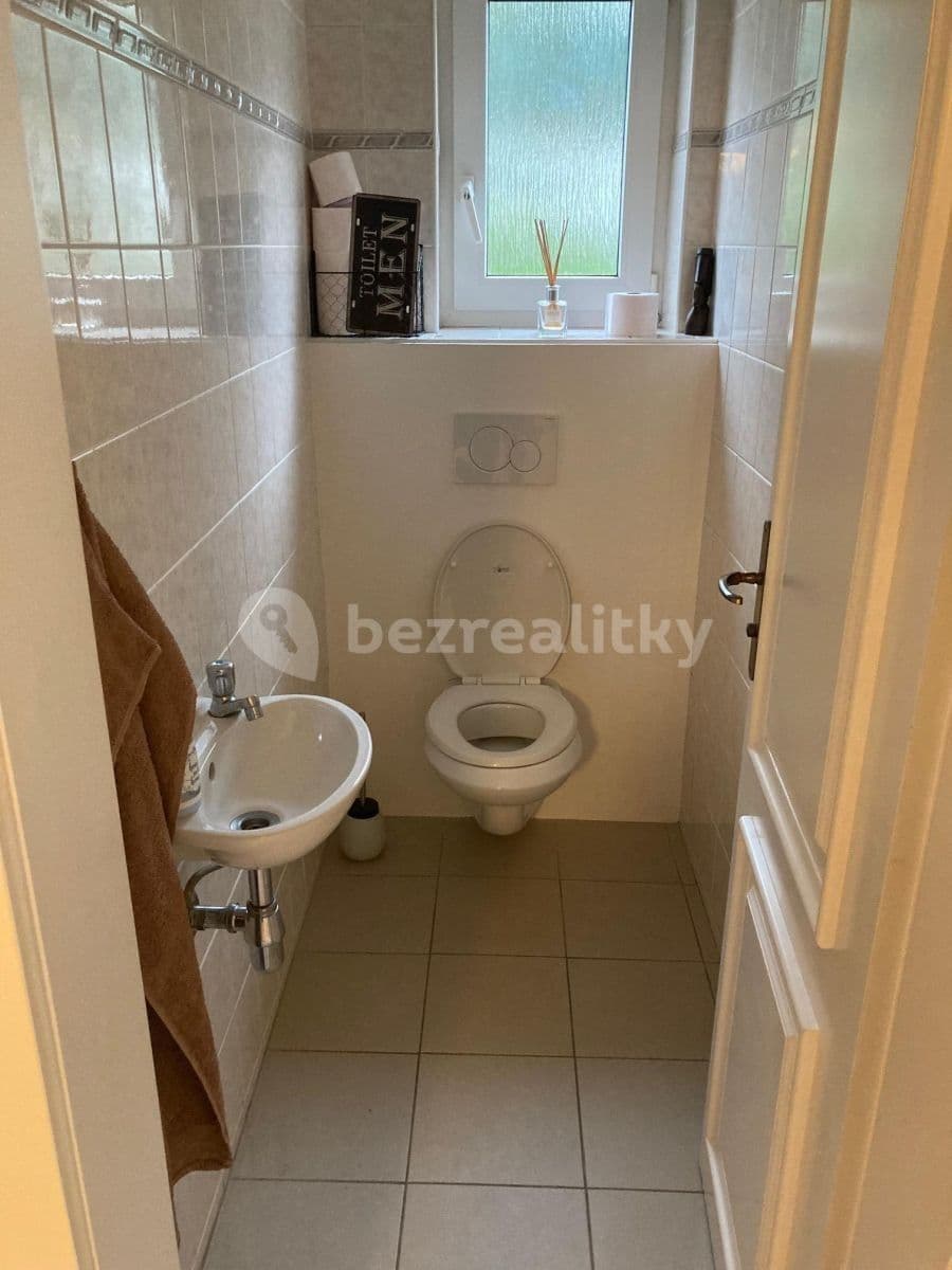 Pronájem bytu 3+kk 95 m², Velké Popovice, Středočeský kraj Pronájem bytu 3+kk 95 m², Velké Popovice, Středočeský kraj