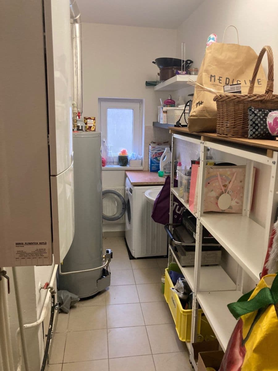 Pronájem bytu 3+kk 95 m², Velké Popovice, Středočeský kraj Pronájem bytu 3+kk 95 m², Velké Popovice, Středočeský kraj