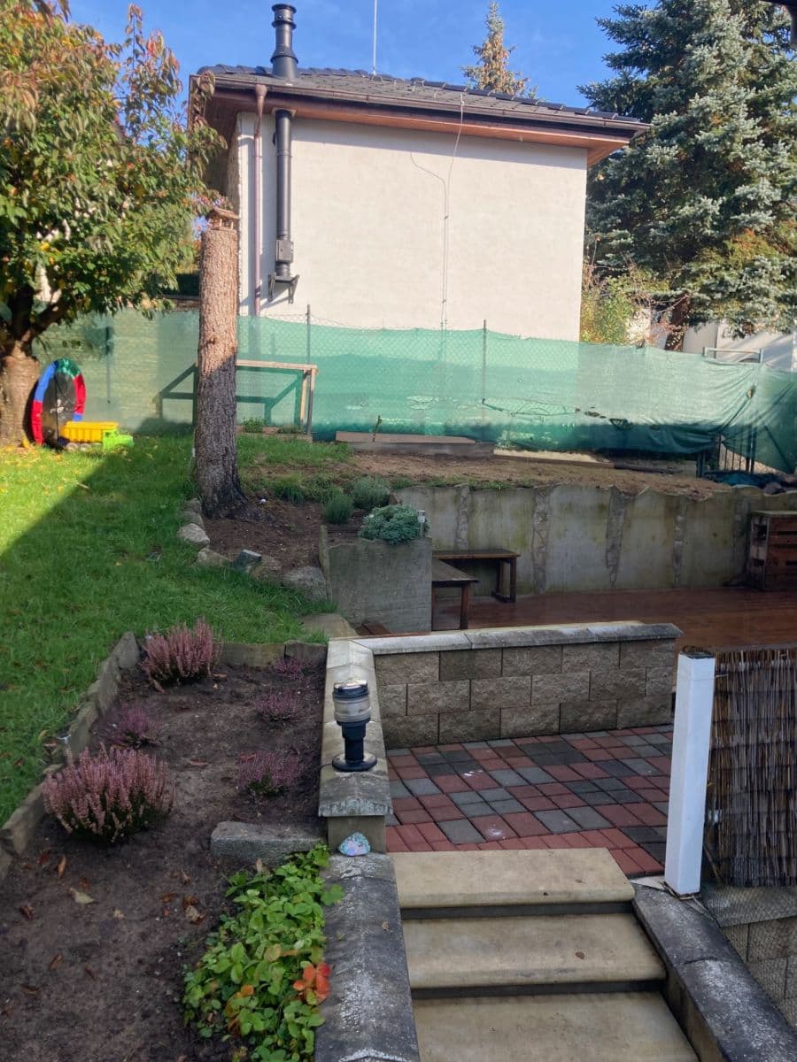 Pronájem bytu 3+kk 95 m², Velké Popovice, Středočeský kraj Pronájem bytu 3+kk 95 m², Velké Popovice, Středočeský kraj