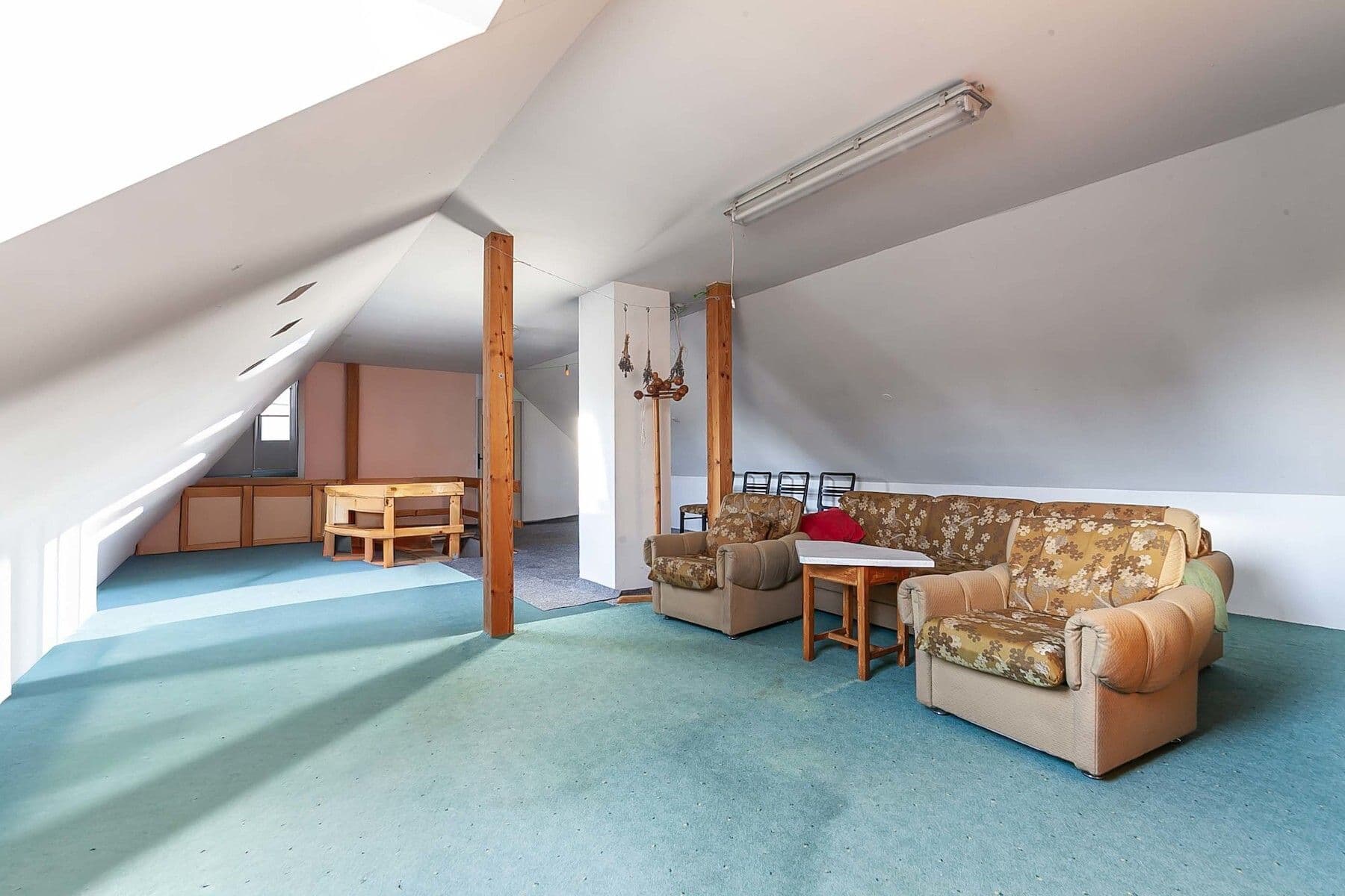 Prodej domu 180 m², pozemek 449 m², Chroustov, Středočeský kraj Prodej domu 180 m², pozemek 449 m², Chroustov, Středočeský kraj