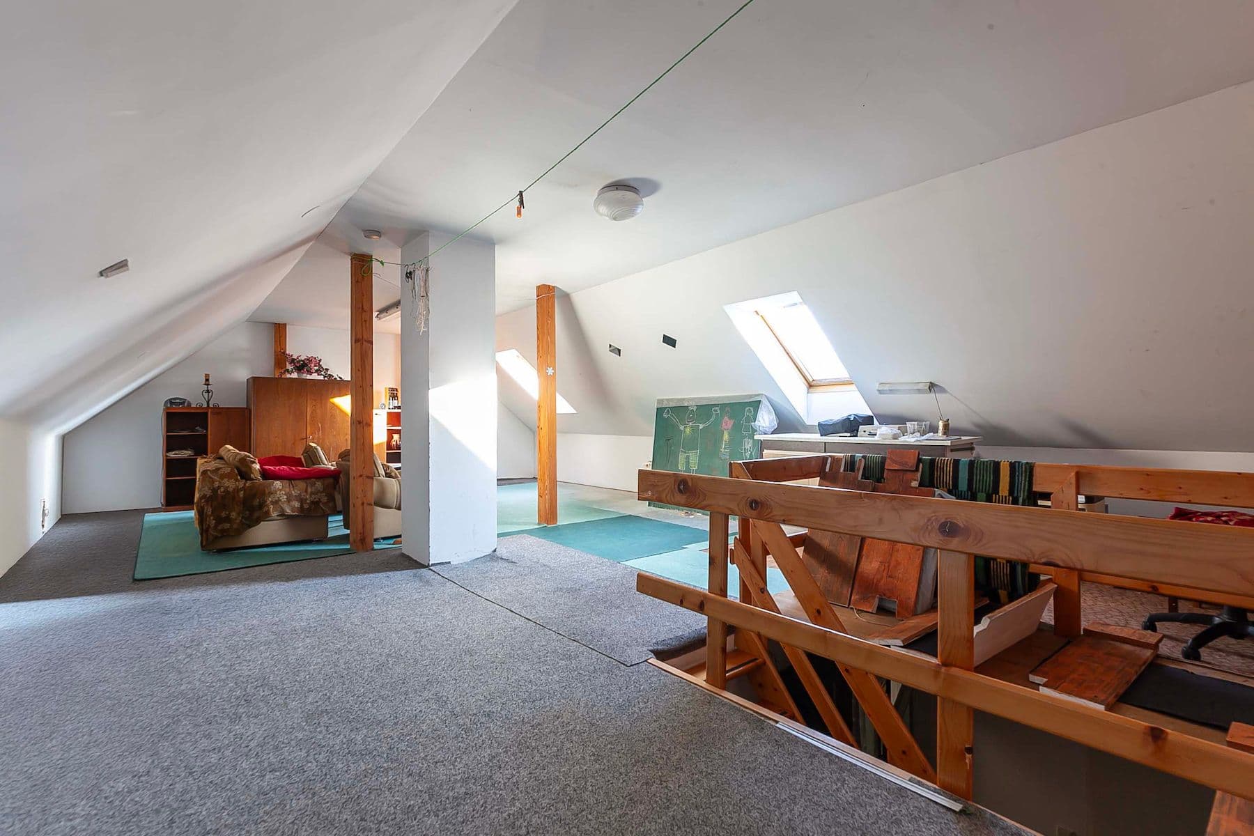 Prodej domu 180 m², pozemek 449 m², Chroustov, Středočeský kraj Prodej domu 180 m², pozemek 449 m², Chroustov, Středočeský kraj