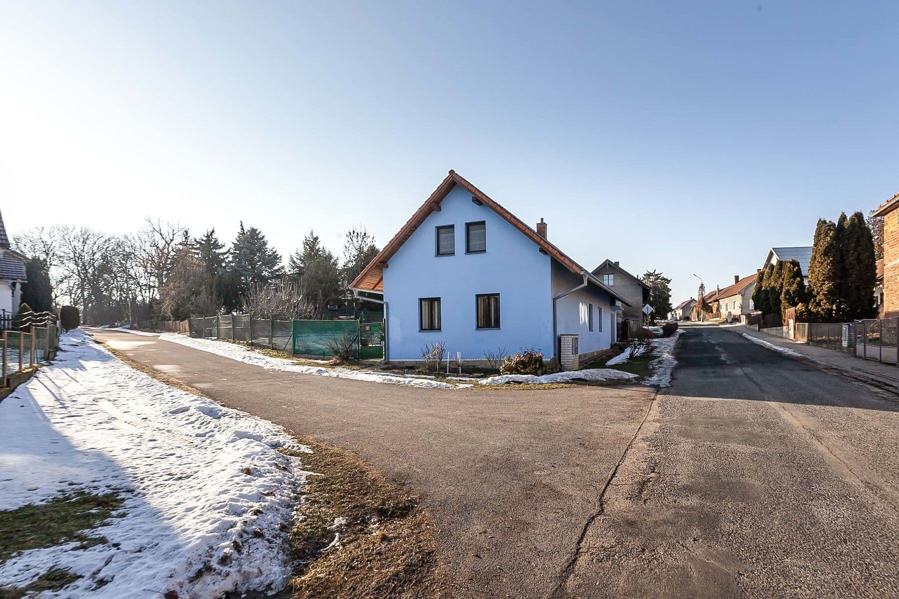 Prodej domu 180 m², pozemek 449 m², Chroustov, Středočeský kraj Prodej domu 180 m², pozemek 449 m², Chroustov, Středočeský kraj
