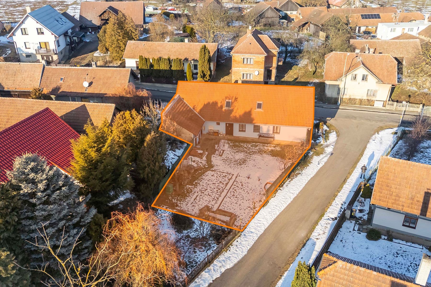 Prodej domu 180 m², pozemek 449 m², Chroustov, Středočeský kraj Prodej domu 180 m², pozemek 449 m², Chroustov, Středočeský kraj