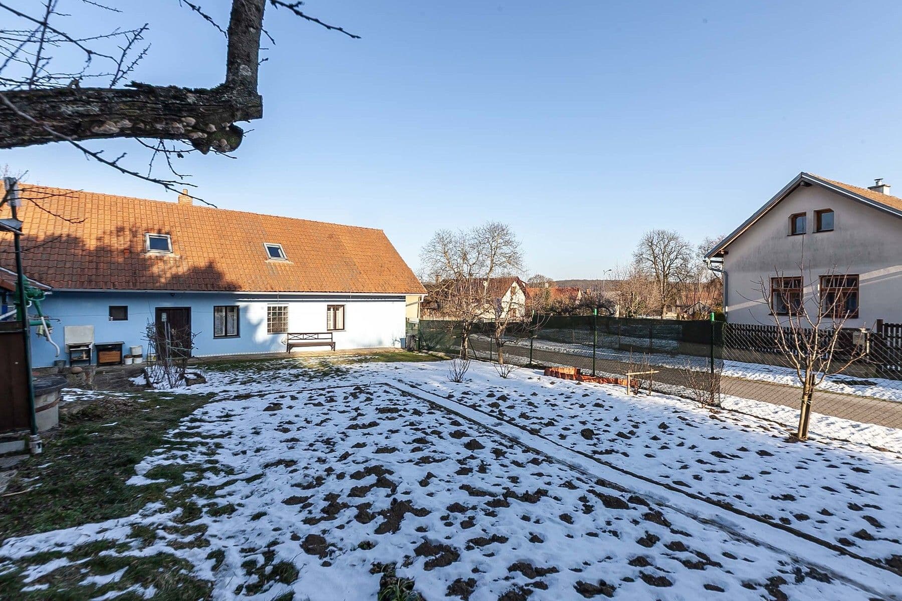 Prodej domu 180 m², pozemek 449 m², Chroustov, Středočeský kraj Prodej domu 180 m², pozemek 449 m², Chroustov, Středočeský kraj