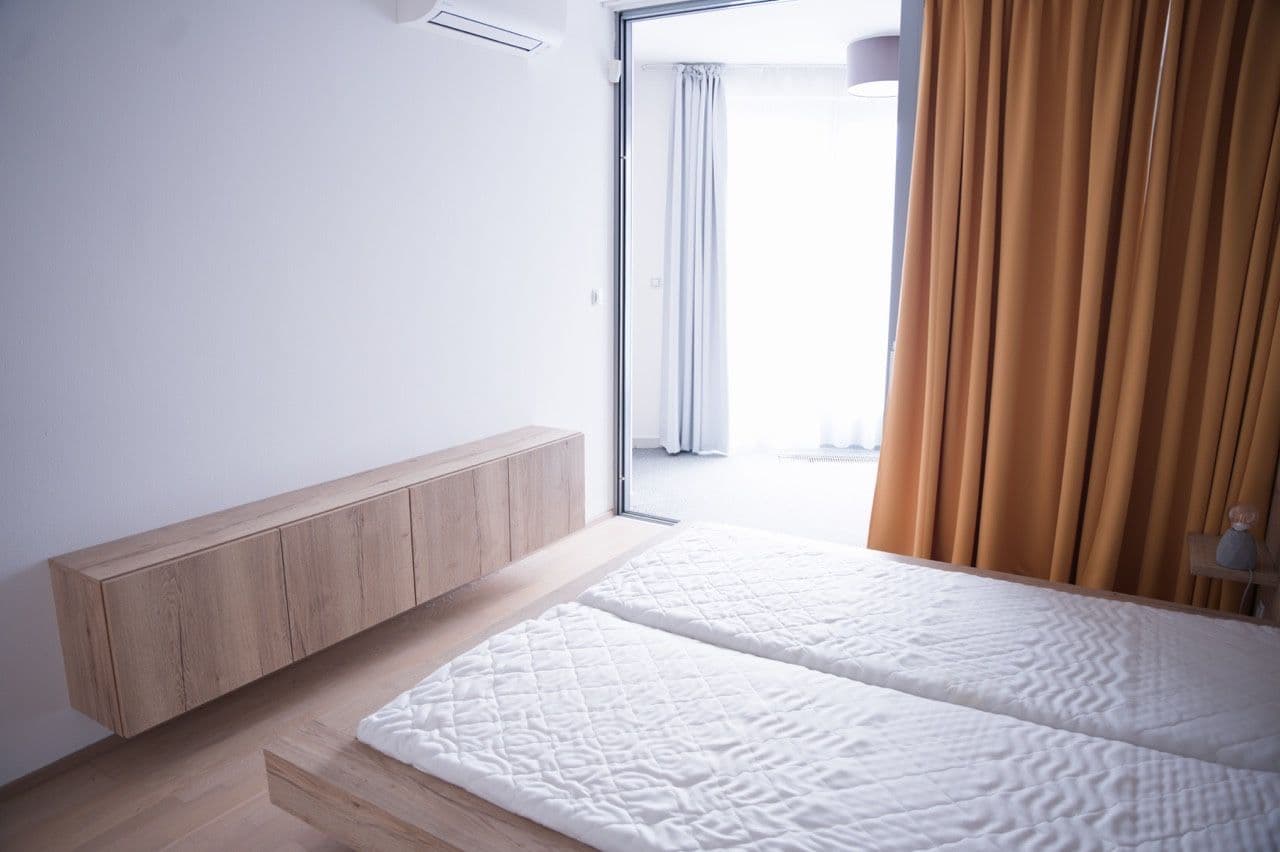 Pronájem bytu 2+kk 76 m², Vojenova, Praha, Praha Pronájem bytu 2+kk 76 m², Vojenova, Praha, Praha