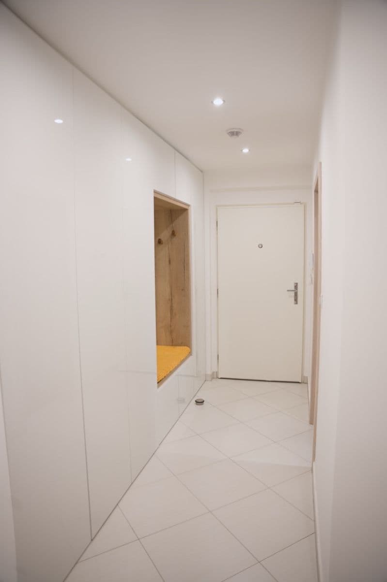 Pronájem bytu 2+kk 76 m², Vojenova, Praha, Praha Pronájem bytu 2+kk 76 m², Vojenova, Praha, Praha