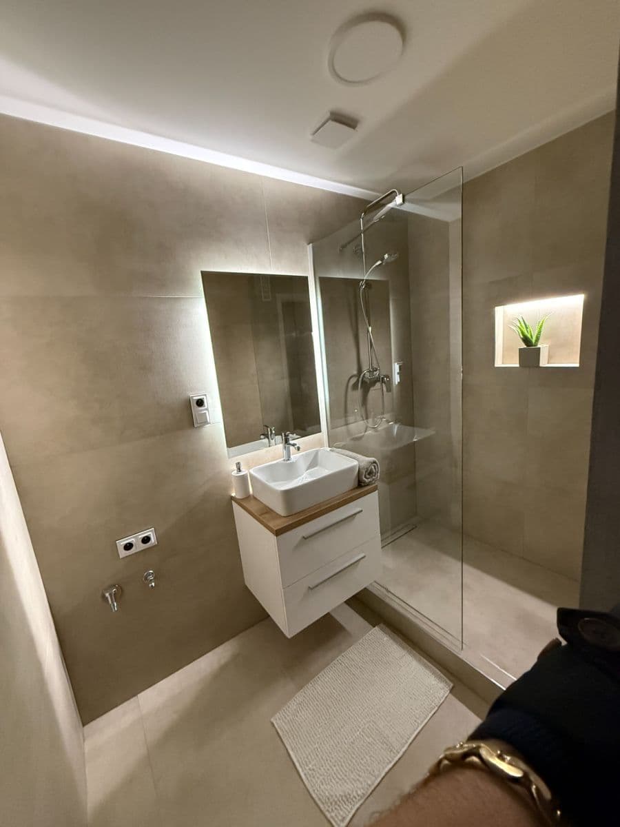 Prodej bytu 3+kk 64 m², Ukrajinská, Ostrava, Moravskoslezský kraj Prodej bytu 3+kk 64 m², Ukrajinská, Ostrava, Moravskoslezský kraj