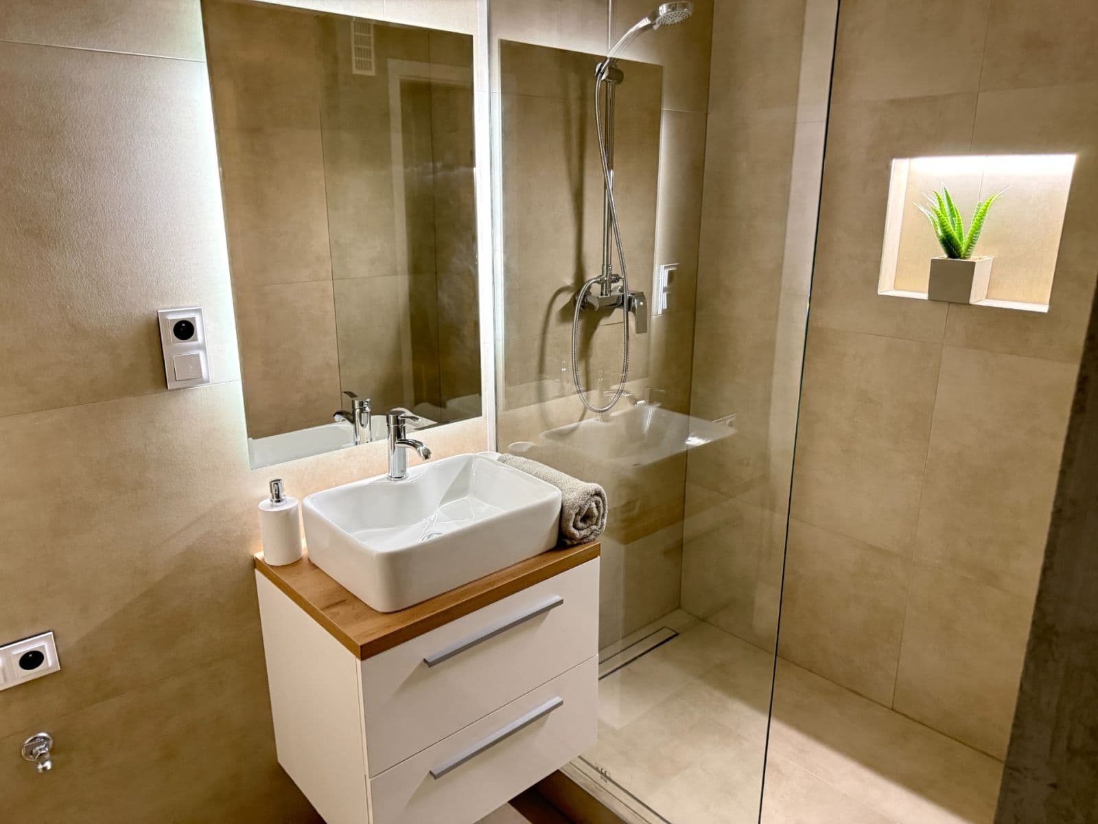 Prodej bytu 3+kk 64 m², Ukrajinská, Ostrava, Moravskoslezský kraj Prodej bytu 3+kk 64 m², Ukrajinská, Ostrava, Moravskoslezský kraj