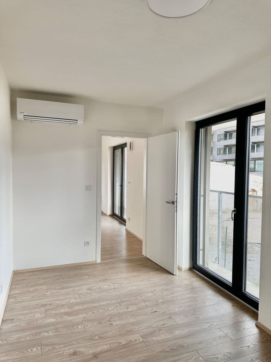 Pronájem bytu 2+kk 54 m², Bratislavská, Brno, Jihomoravský kraj Pronájem bytu 2+kk 54 m², Bratislavská, Brno, Jihomoravský kraj