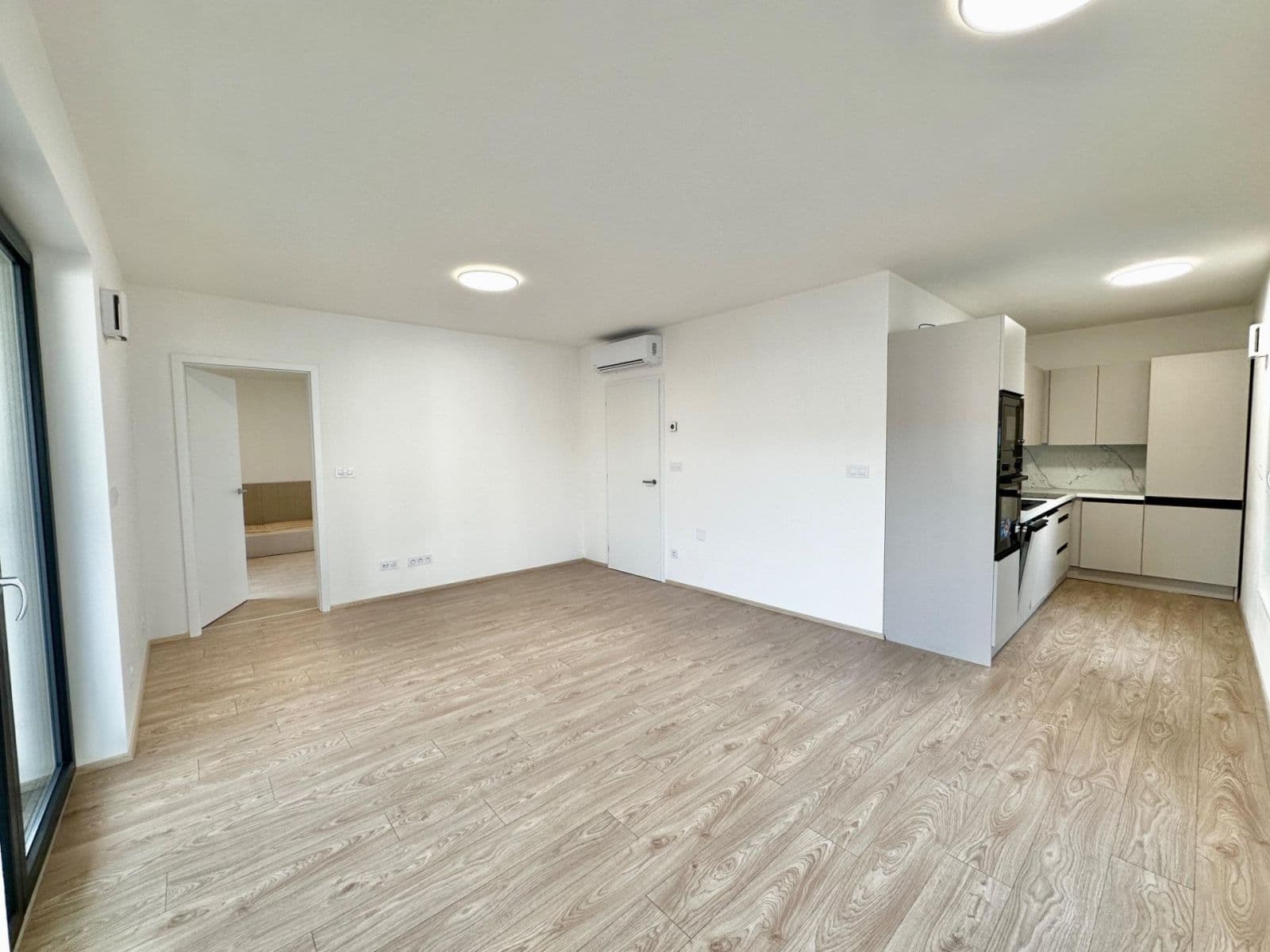 Pronájem bytu 2+kk 54 m², Bratislavská, Brno, Jihomoravský kraj Pronájem bytu 2+kk 54 m², Bratislavská, Brno, Jihomoravský kraj
