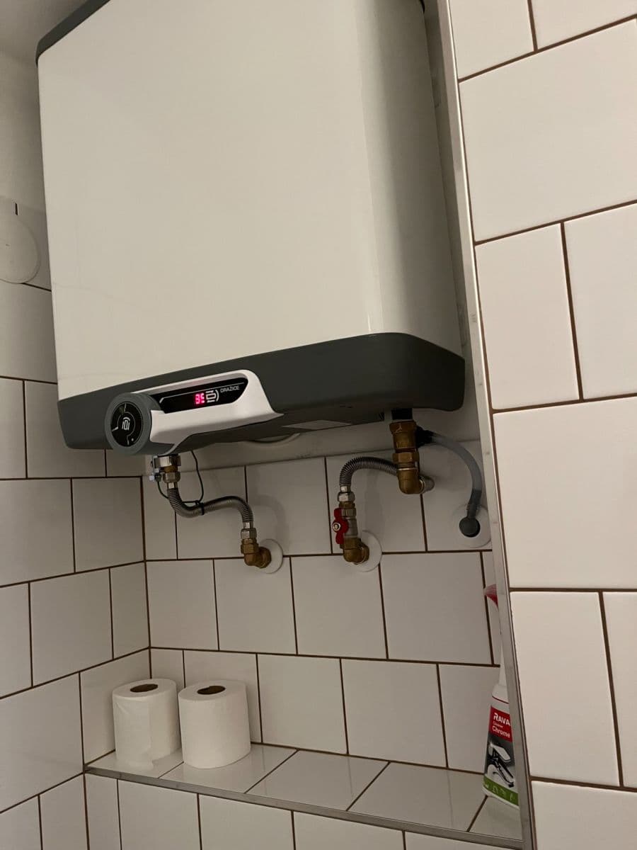 Pronájem bytu 1+kk 40 m², V Horní Stromce, Praha, Praha Pronájem bytu 1+kk 40 m², V Horní Stromce, Praha, Praha