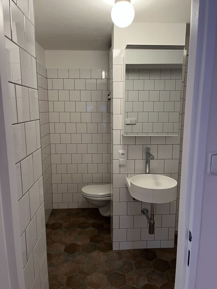 Pronájem bytu 1+kk 40 m², V Horní Stromce, Praha, Praha Pronájem bytu 1+kk 40 m², V Horní Stromce, Praha, Praha