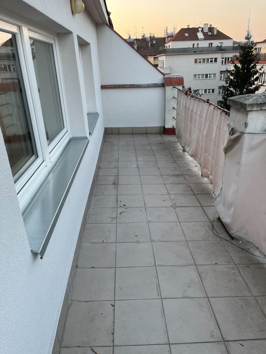 Pronájem bytu 1+kk 40 m², V Horní Stromce, Praha, Praha Pronájem bytu 1+kk 40 m², V Horní Stromce, Praha, Praha