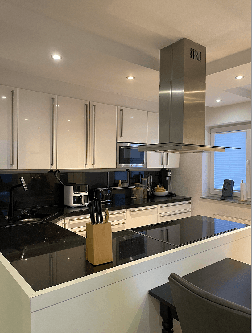 Prodej bytu 5+1 112 m², Köln, Severní Porýní-Vestfálsko Prodej bytu 5+1 112 m², Köln, Severní Porýní-Vestfálsko