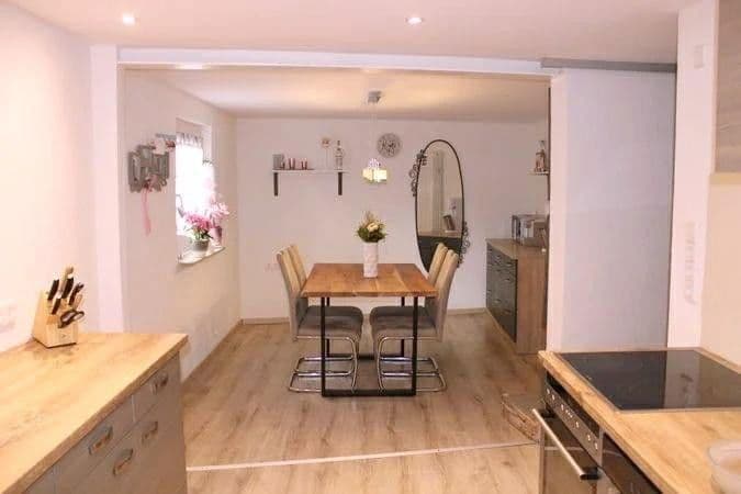 Prodej domu 95 m², pozemek 61 m², Im Unterdorf 44, Waiblingen, Bádensko-Württembersko Prodej domu 95 m², pozemek 61 m², Im Unterdorf 44, Waiblingen, Bádensko-Württembersko