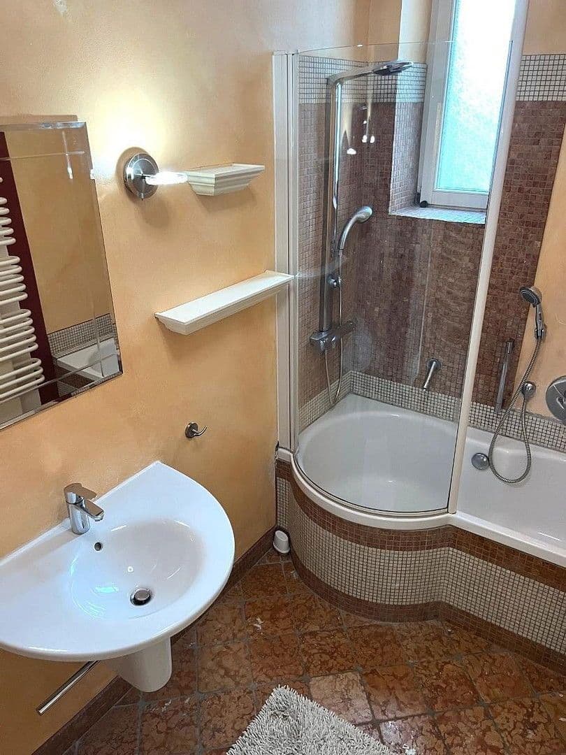 Pronájem bytu 22 m², Baden-Baden, Bádensko-Württembersko Pronájem bytu 22 m², Baden-Baden, Bádensko-Württembersko