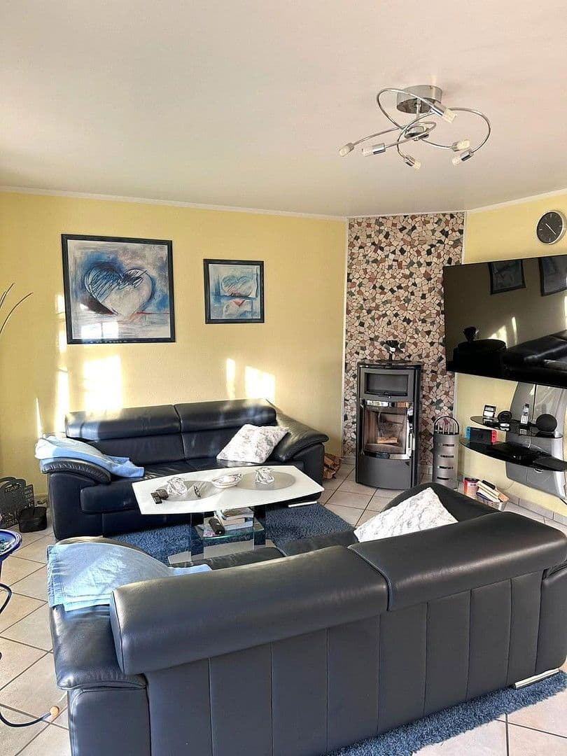 Prodej domu 170 m², pozemek 398 m², Von-Groote-Ring 1, Rheinbach, Severní Porýní-Vestfálsko Prodej domu 170 m², pozemek 398 m², Von-Groote-Ring 1, Rheinbach, Severní Porýní-Vestfálsko