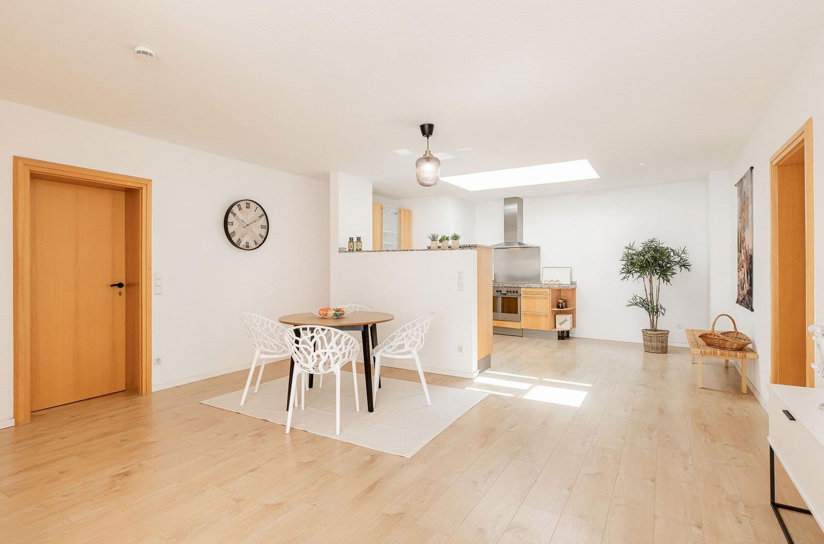 Prodej bytu 4+1 140 m², Offenbach, Hessen Prodej bytu 4+1 140 m², Offenbach, Hessen