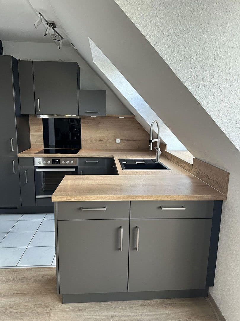 Prodej bytu 2+1 58 m², Idstein, Hessen Prodej bytu 2+1 58 m², Idstein, Hessen