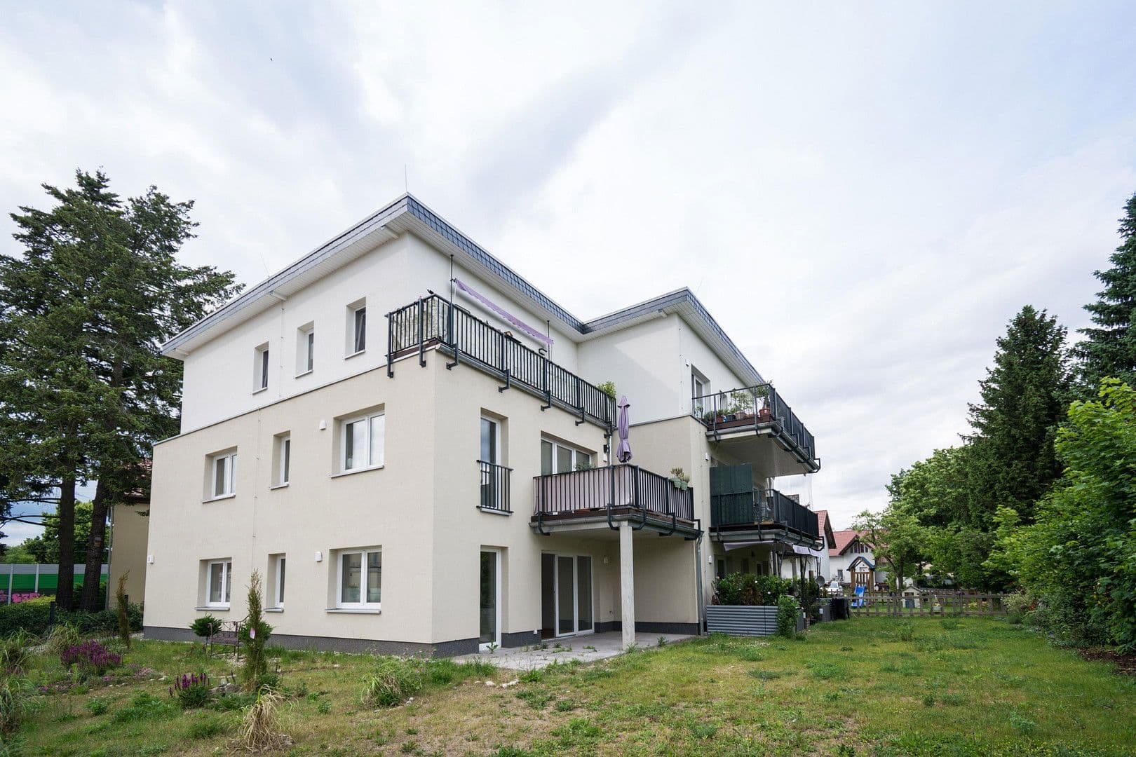 Pronájem bytu 3+1 93 m², Karl-Marx-Straße 8, Hohen Neuendorf, Braniborsko Pronájem bytu 3+1 93 m², Karl-Marx-Straße 8, Hohen Neuendorf, Braniborsko