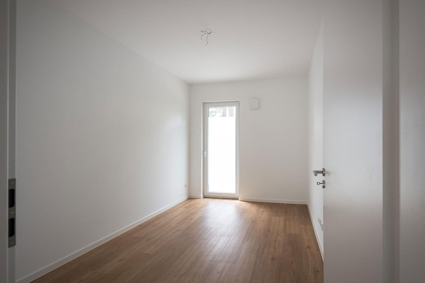 Pronájem bytu 3+1 93 m², Karl-Marx-Straße 8, Hohen Neuendorf, Braniborsko Pronájem bytu 3+1 93 m², Karl-Marx-Straße 8, Hohen Neuendorf, Braniborsko