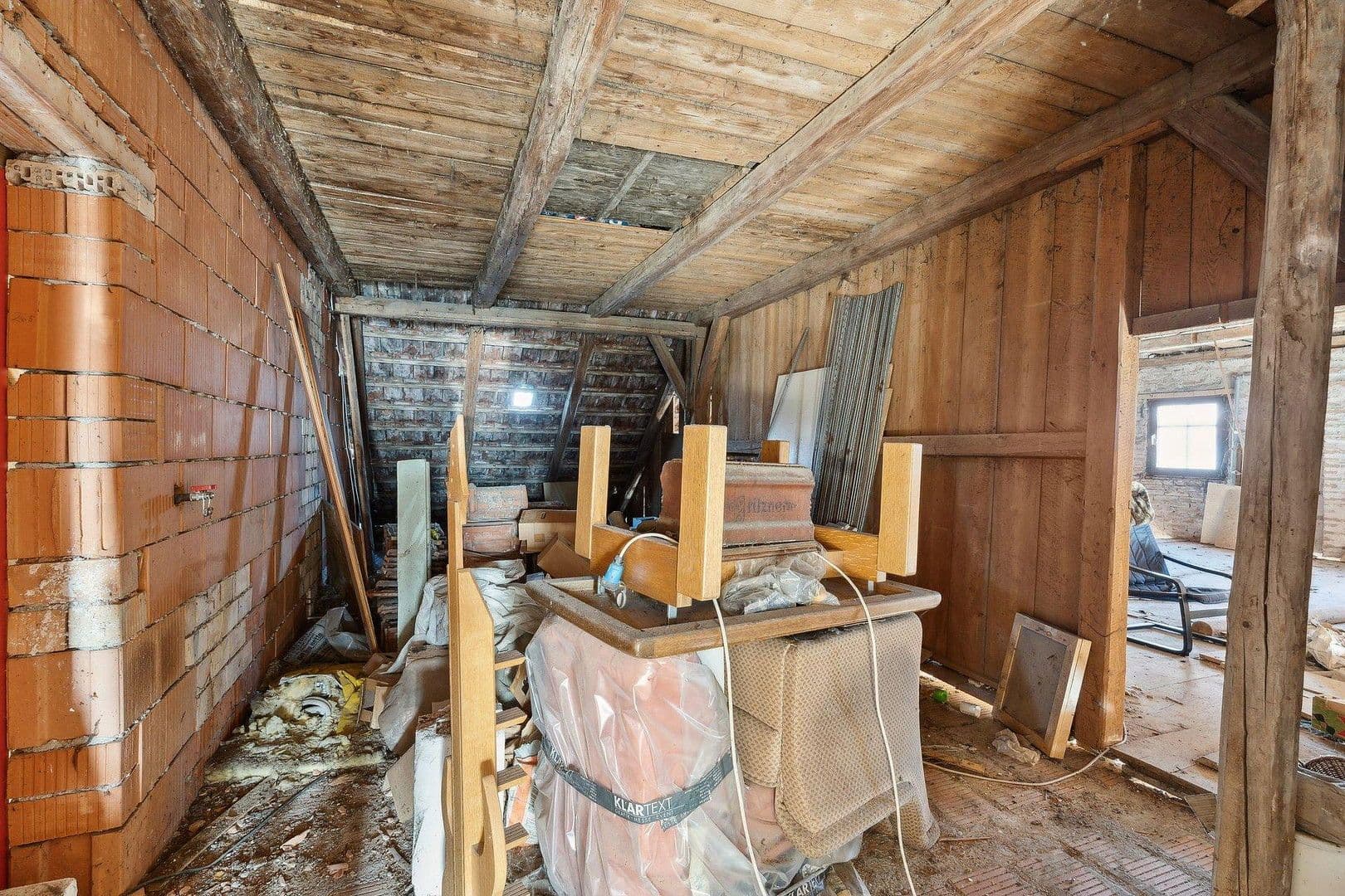 Prodej domu 443 m², pozemek 1.079 m², Ottobeurer Straße 17, Markt Rettenbach, Bavorsko Prodej domu 443 m², pozemek 1.079 m², Ottobeurer Straße 17, Markt Rettenbach, Bavorsko