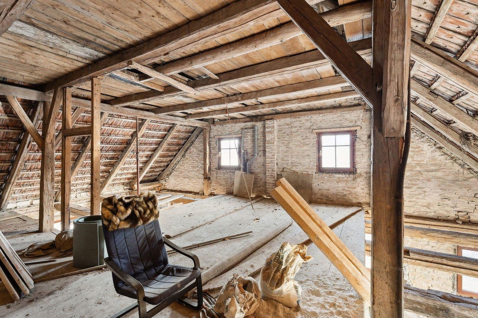 Prodej domu 443 m², pozemek 1.079 m², Ottobeurer Straße 17, Markt Rettenbach, Bavorsko Prodej domu 443 m², pozemek 1.079 m², Ottobeurer Straße 17, Markt Rettenbach, Bavorsko