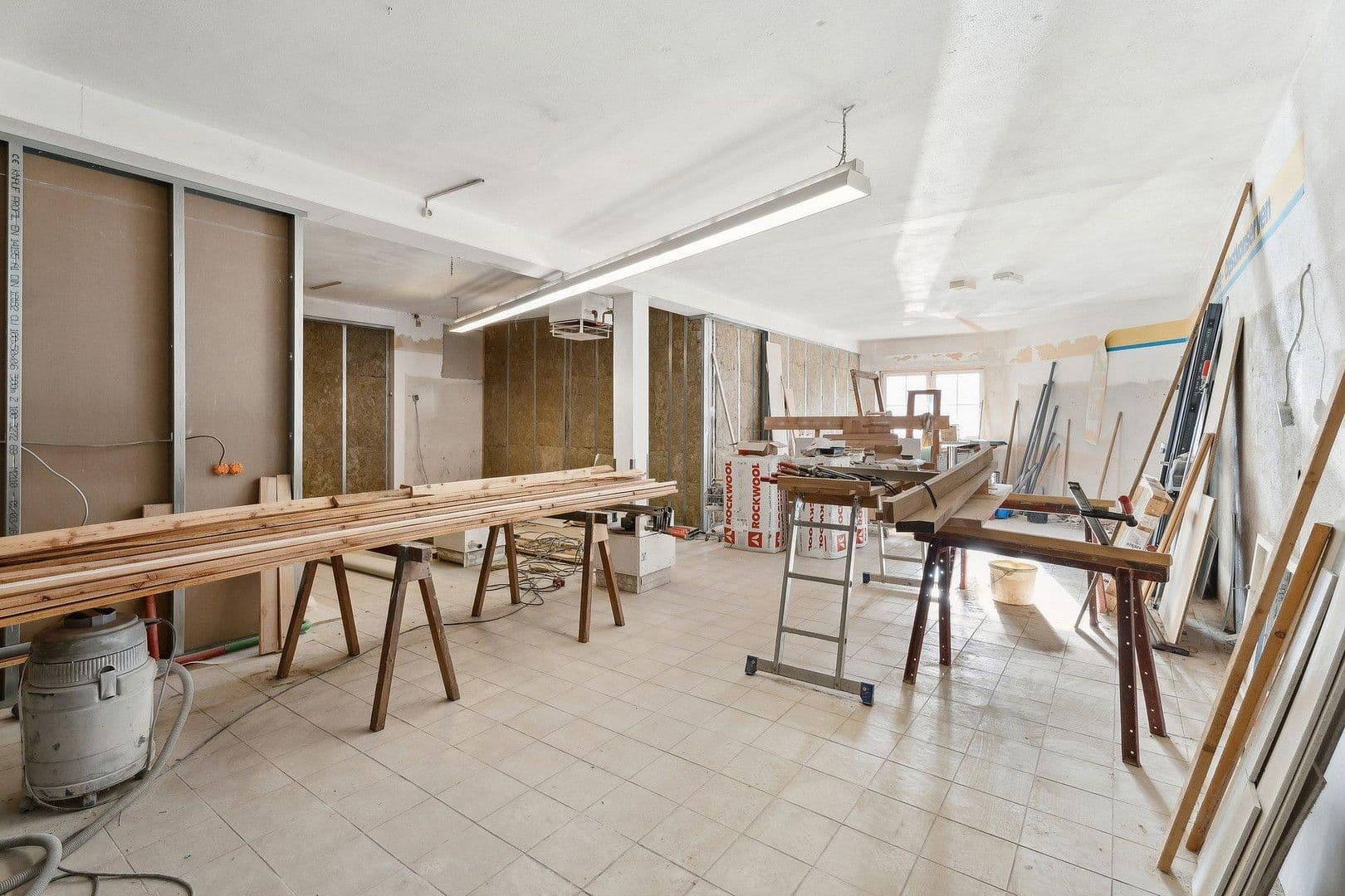 Prodej domu 443 m², pozemek 1.079 m², Ottobeurer Straße 17, Markt Rettenbach, Bavorsko Prodej domu 443 m², pozemek 1.079 m², Ottobeurer Straße 17, Markt Rettenbach, Bavorsko