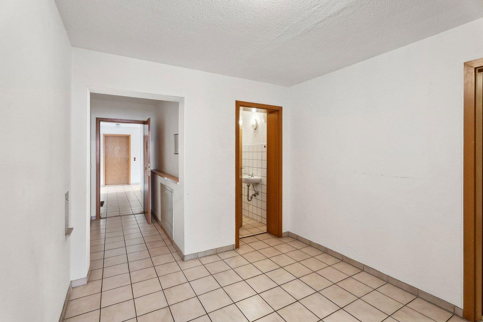 Prodej domu 443 m², pozemek 1.079 m², Ottobeurer Straße 17, Markt Rettenbach, Bavorsko Prodej domu 443 m², pozemek 1.079 m², Ottobeurer Straße 17, Markt Rettenbach, Bavorsko